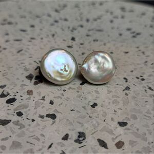 SIMAN TU Clip On Pearl Earrings